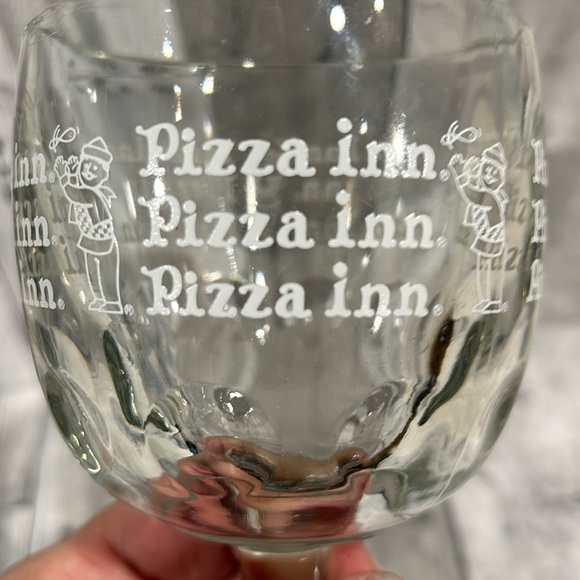 Vintage Pizza Inn Thumbprint Glass Gobblet - Picture 2 of 4